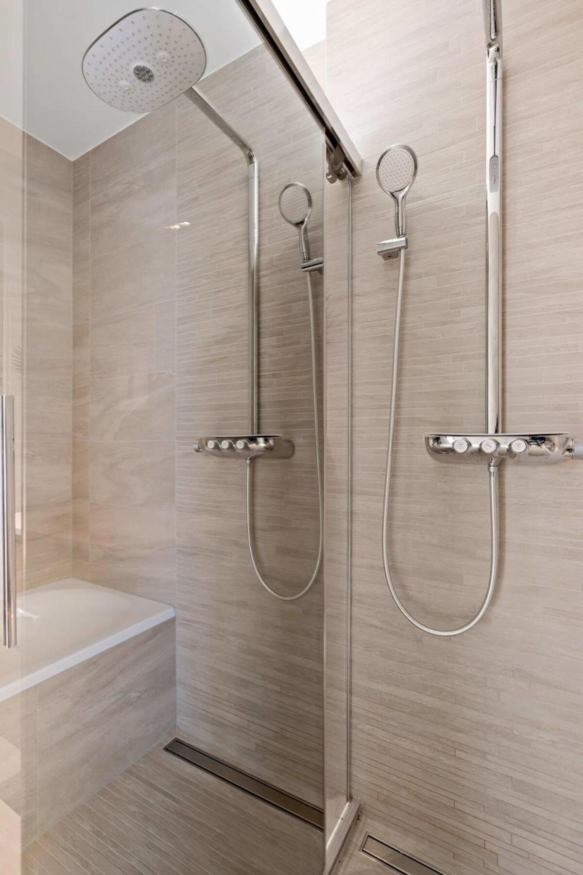 Apartment Stylish And Luxurious With Pool & Gym Luxemburg